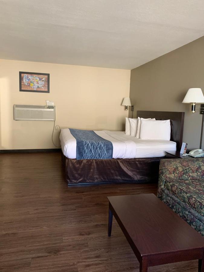 Economy Inn & Suites Hannibal Bagian luar foto