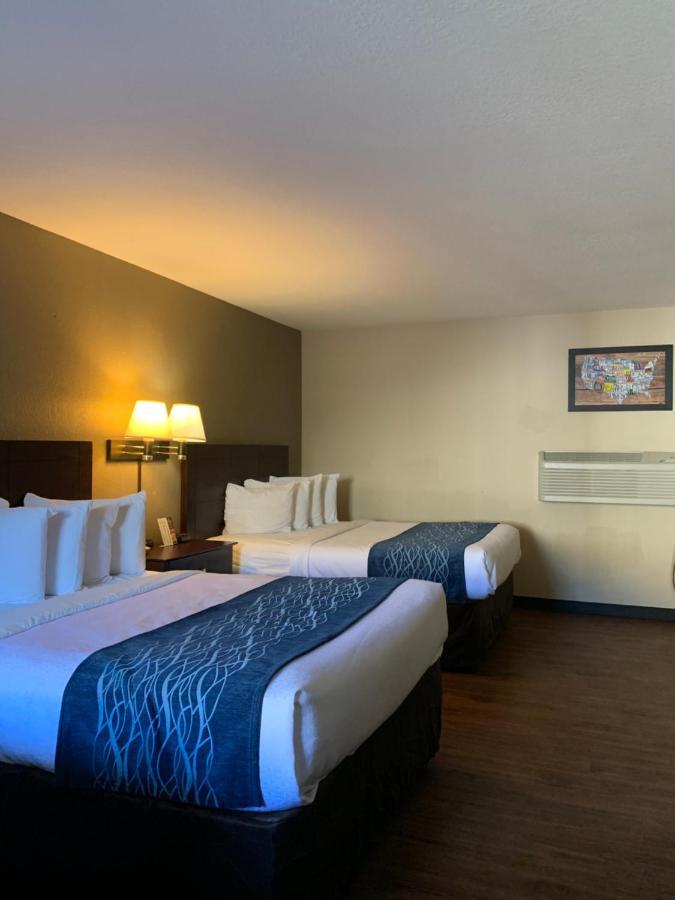 Economy Inn & Suites Hannibal Bagian luar foto