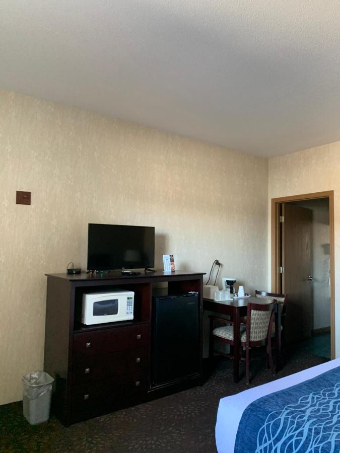Economy Inn & Suites Hannibal Bagian luar foto